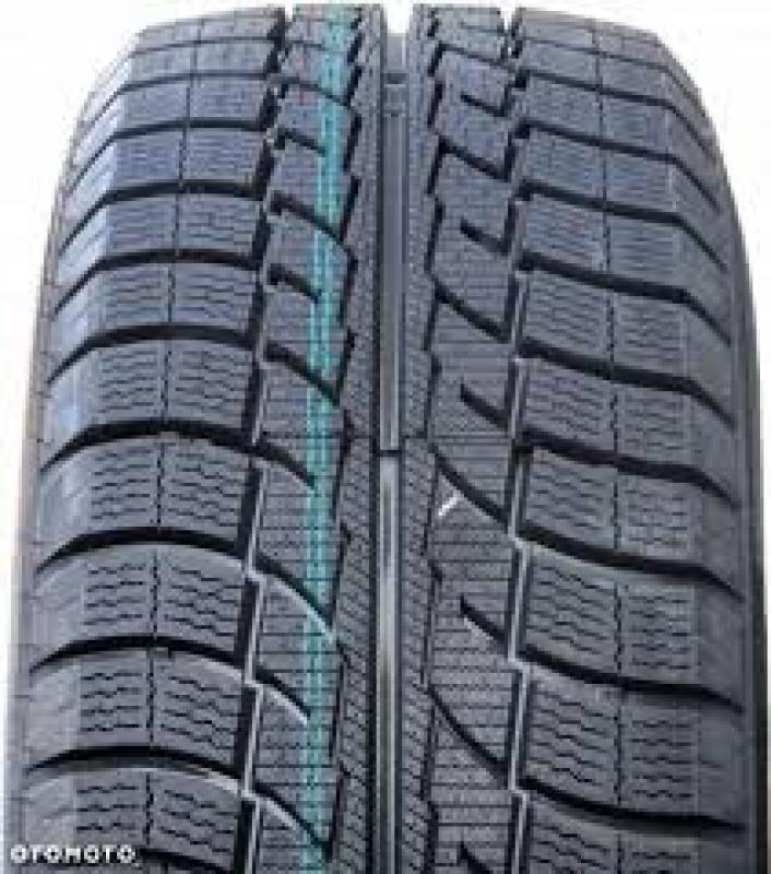 Fortune SNOWFUN FSR-902 215/65 R15 104/102 T